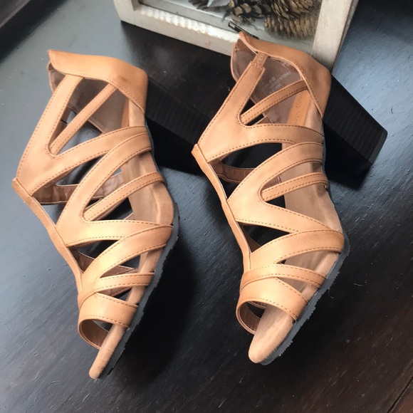 easy street Shoes - BRAND NEW without box FAUX leather sandals.